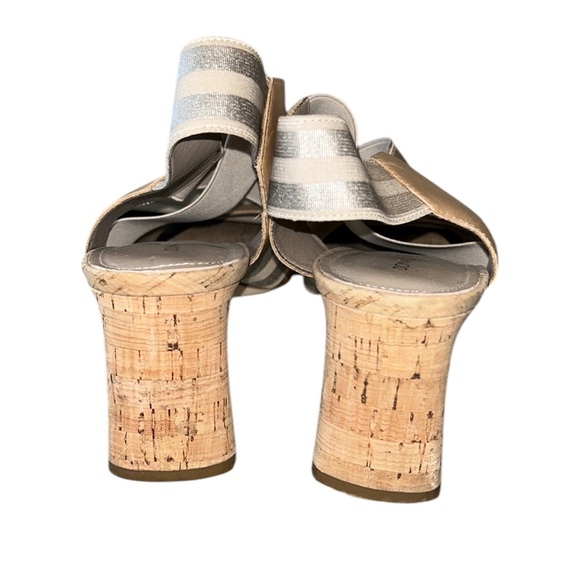Donald Pliner Vikki Nude Leather Metallic Silver Block Cork Heel Sandals - 9 - Picture 11 of 14